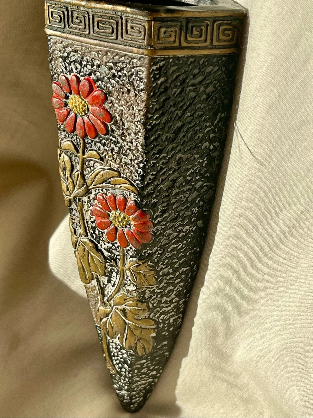Vtg Tokanabe Japanese Blackware Ceramic Wall Pocket Vase Flower Planter Orange - Picture 11 of 16